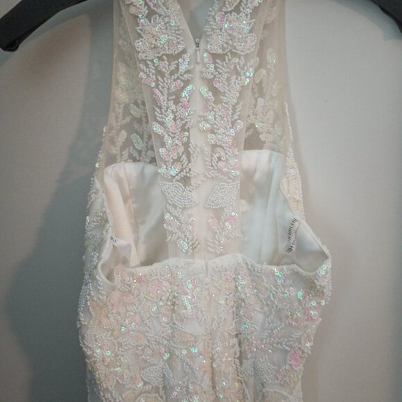 Stunning Sherri Hill pre owned white mermaid gown size 4 - Picture 6 of 7